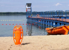 Plaża nad jeziorem Drawsko - źródło zdjęcia wrota.czaplinek.pl