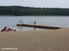 Fragment głównej plaży nad jeziorem Budzisławskim, sierpień 2015