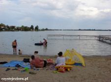 Jezioro Powidzkie - tzw. Dzika Plaża w Powidzu
