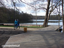 Park nad łagowskim jeziorem Ciecz w trzecim dniu majówki 2021