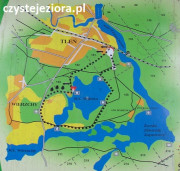 Trasa Nordic Walking w pobliżu jeziora Żur zaznaczona jest czarnymi punktami