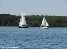 Żaglówki nad jeziorem Niesłysz, lipiec 2013